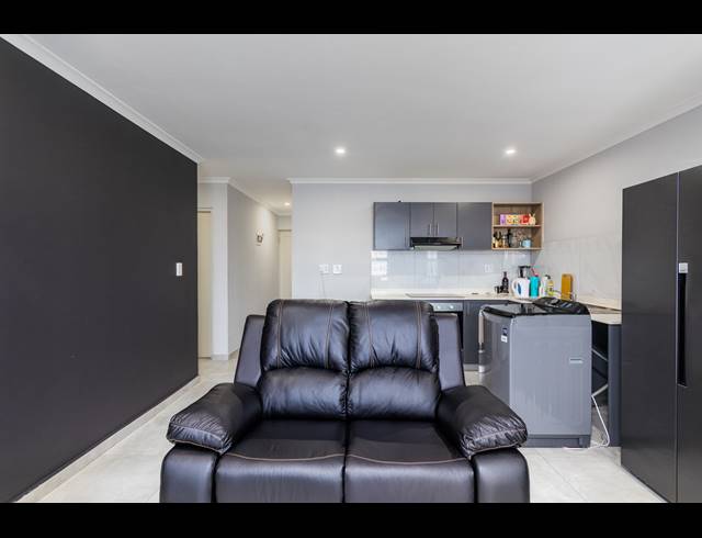 3 BEDROOM APARTMENT TO LET IN PARKLANDS